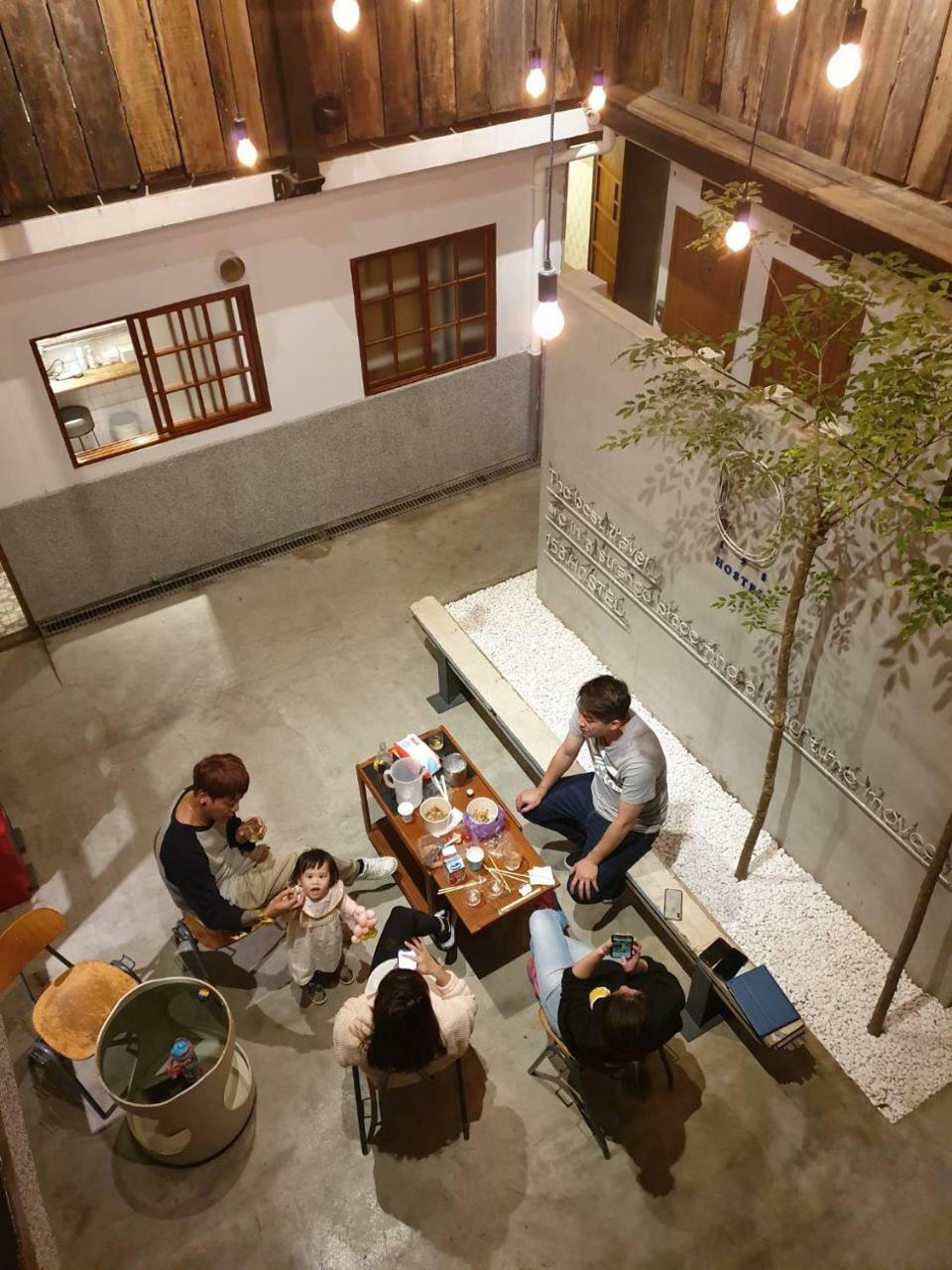 158 Hostel Tainan Exterior foto